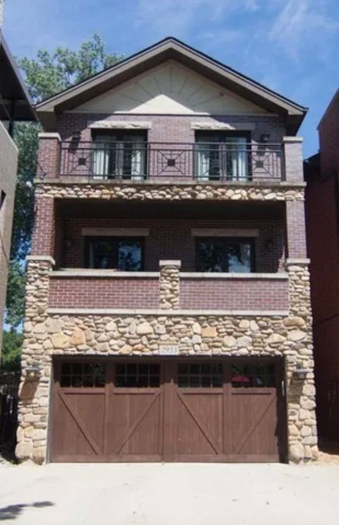 2953 N HONORE Street Chicago IL 60657