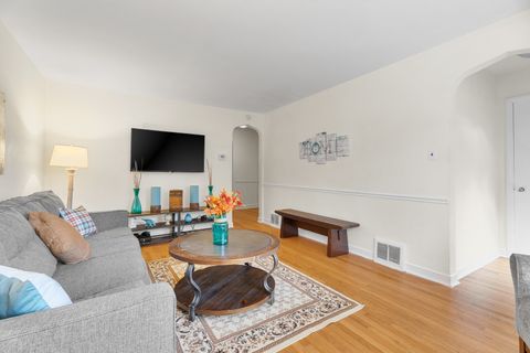 Tiny photo for 3108 Oak Avenue, Brookfield, IL 60513 (MLS # 12500698)