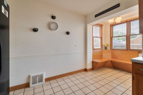 Tiny photo for 3108 Oak Avenue, Brookfield, IL 60513 (MLS # 12500698)