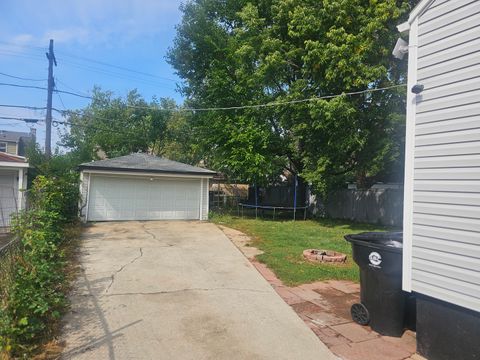 Tiny photo for 2320 S 9th Avenue S, Broadview, IL 60155 (MLS # 12483849)