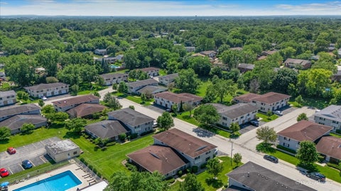 Tiny photo for 121 Millbrook Lane #121, Schaumburg, IL 60193 (MLS # 12701190)
