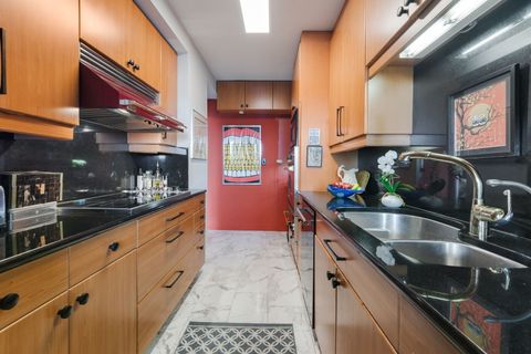 Tiny photo for 3180 N Lake Shore Drive #6E, Chicago, IL 60657 (MLS # 12627327)