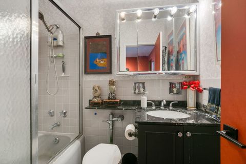 Tiny photo for 3180 N Lake Shore Drive #6E, Chicago, IL 60657 (MLS # 12627327)