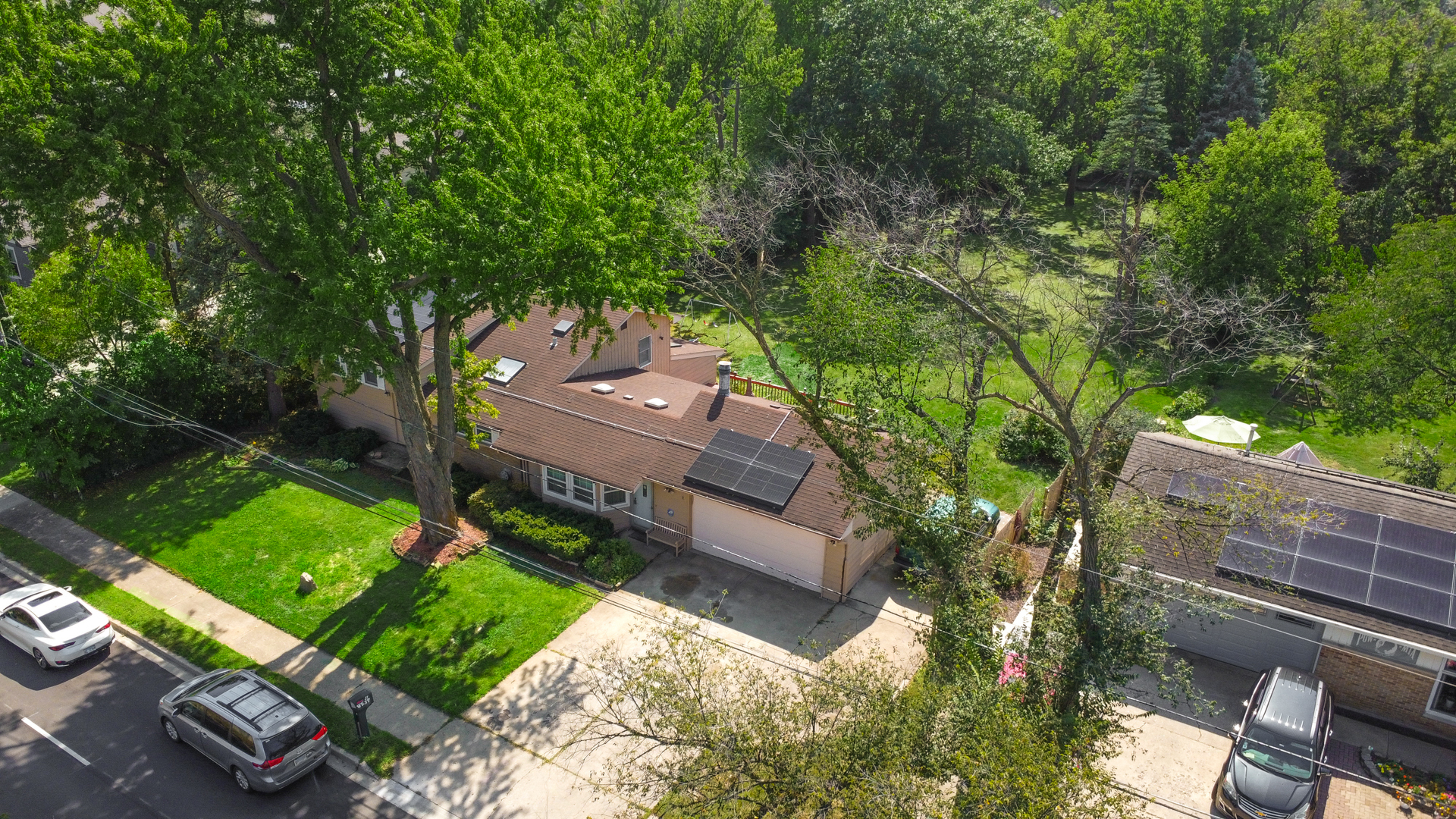 11 W Palatine Road