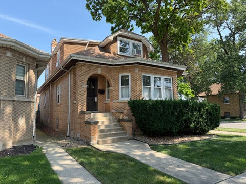 Tiny photo for 5501 N Parkside Avenue, Chicago, IL 60630 (MLS # 12708522)