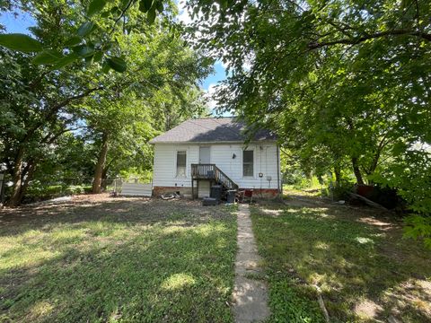 Tiny photo for 1644 E William Street, Decatur, IL 62521 (MLS # 12417066)