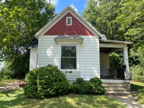 Photo of 1644 E William Street, Decatur, IL 62521 (MLS # 12417066)