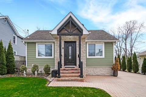 317 HIGHWOOD Avenue Highwood IL 60040