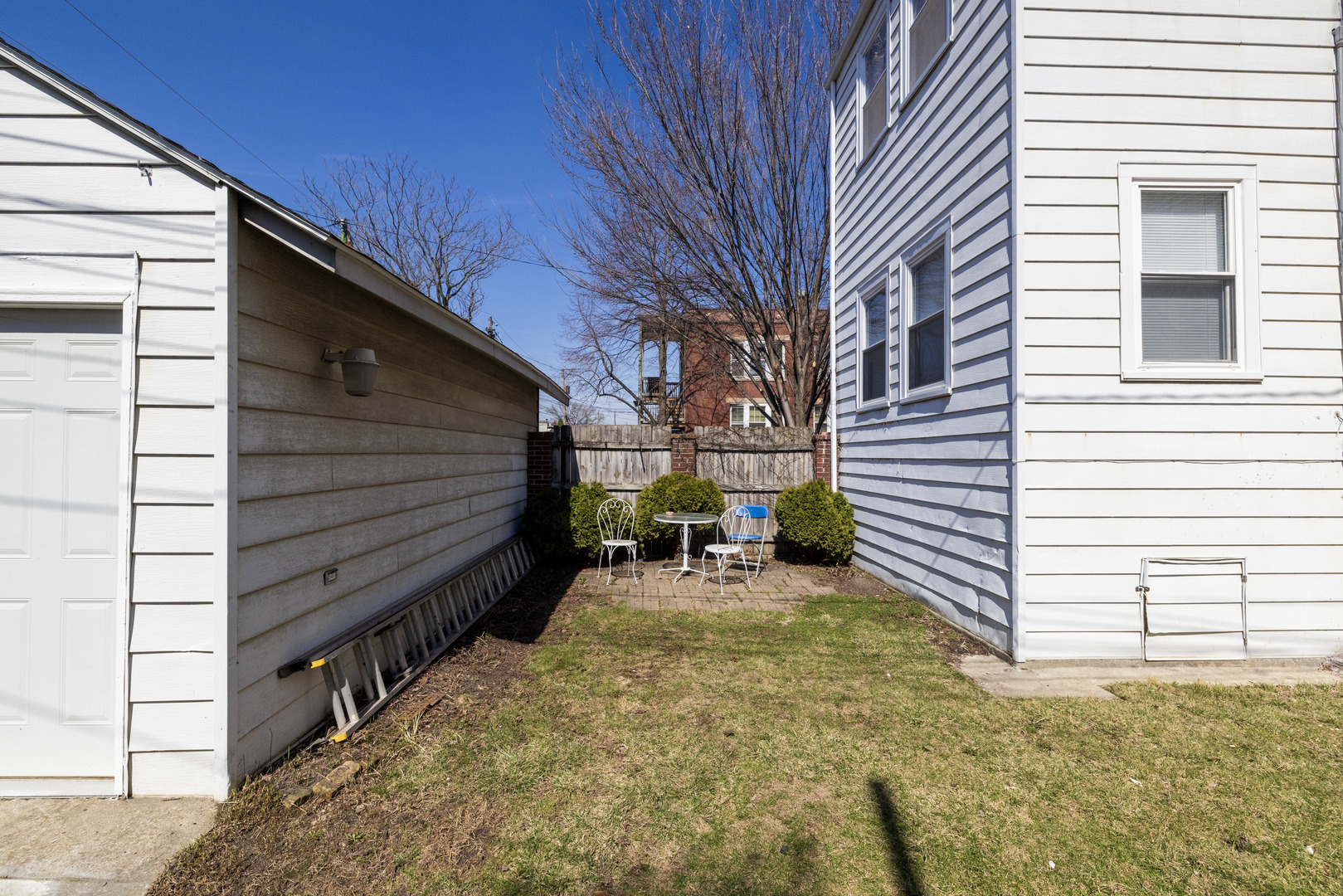 2648 N Francisco Avenue