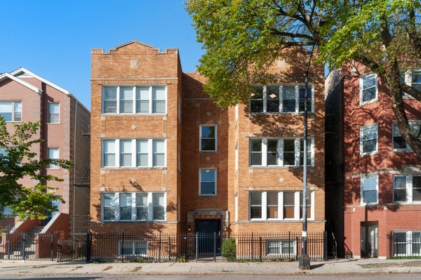 1738 W FOSTER AVE APT 3R, CHICAGO, IL 60640 - Image 0260ebc6b7ca7a830085a40c021a9ef0/137865237