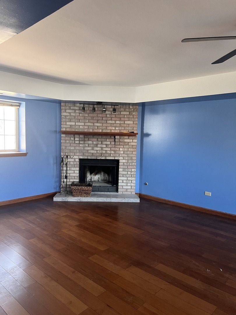 19609 Oakwood Avenue