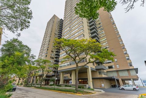 Photo of 6301 N Sheridan Road #7F, Chicago, IL 60660 (MLS # 12495964)