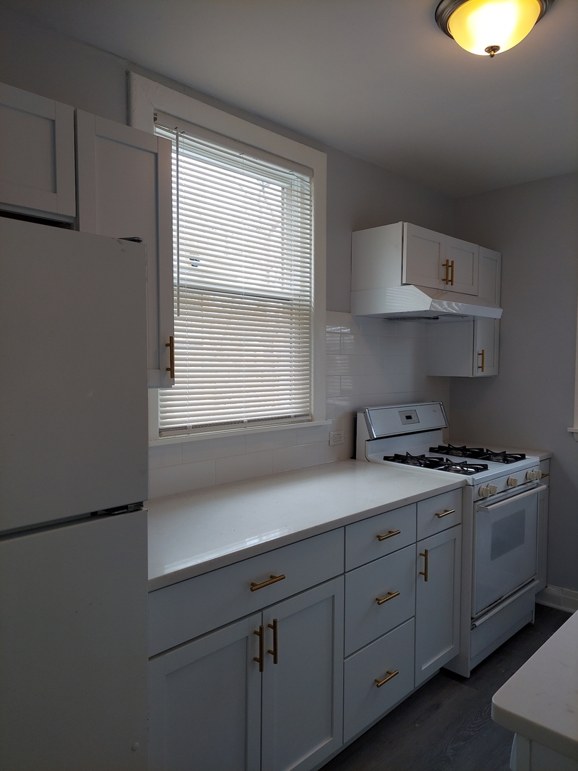 1009 Garnett Place 1