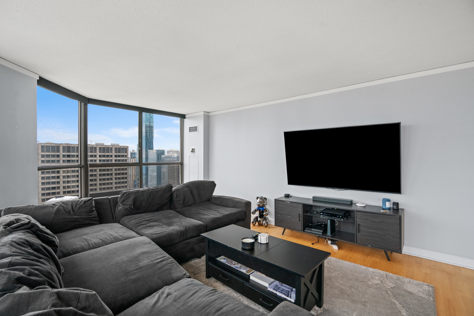 405 N Wabash Avenue 4510