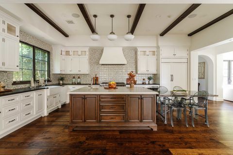 Tiny photo for 16037 W Junaluska Way, Pacific Palisades, CA 90272 (MLS # 12662487)