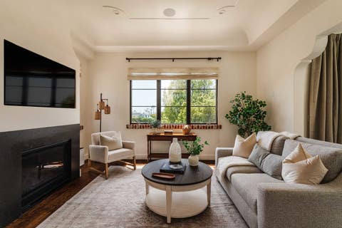 Tiny photo for 16037 W Junaluska Way, Pacific Palisades, CA 90272 (MLS # 12662487)