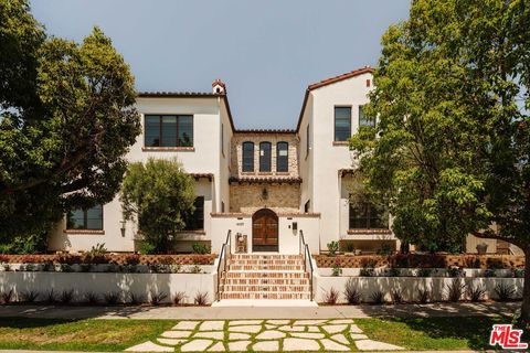 Photo of 16037 W Junaluska Way, Pacific Palisades, CA 90272 (MLS # 12662487)