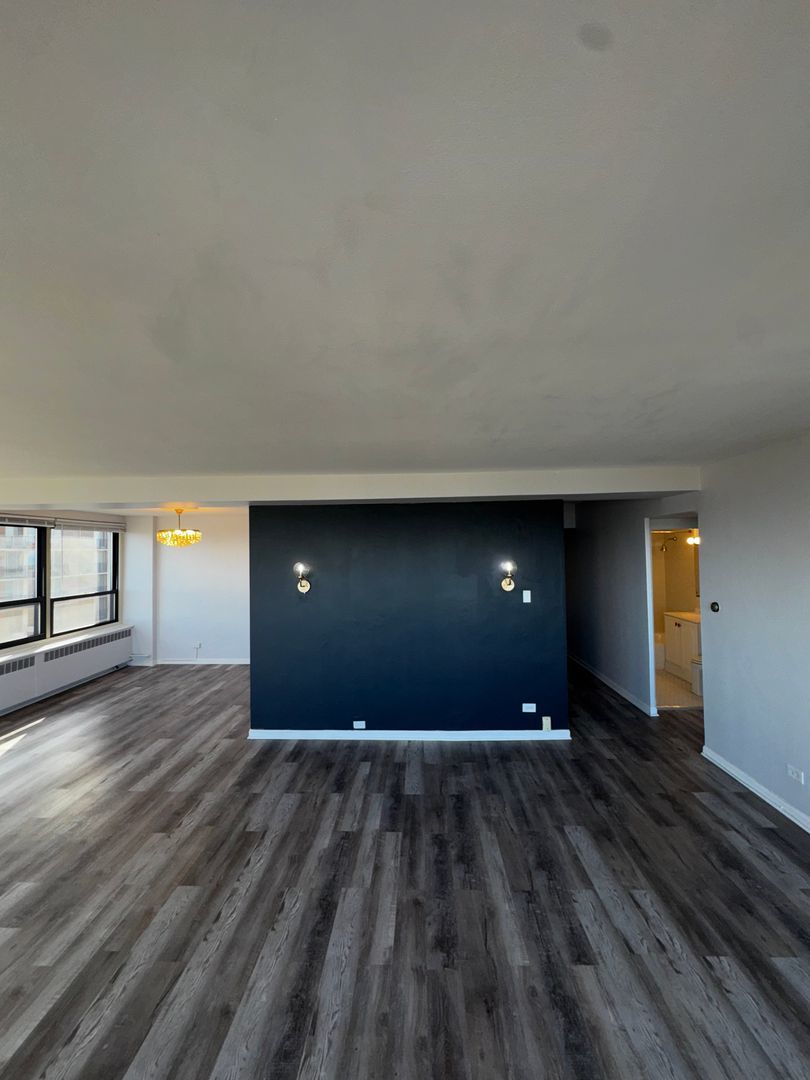 4180 N Marine Drive 1505
