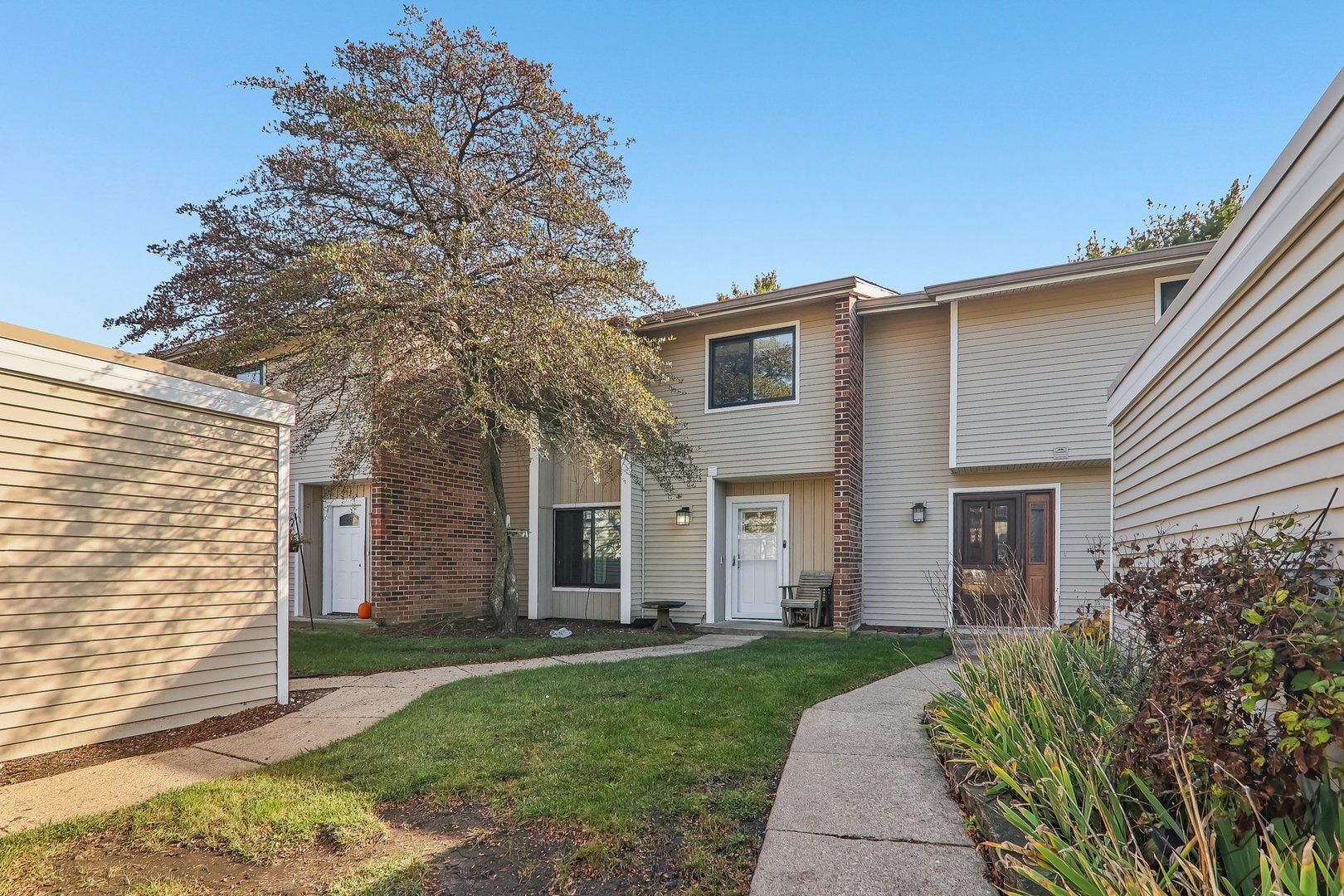 1067 Cascade Drive 1067