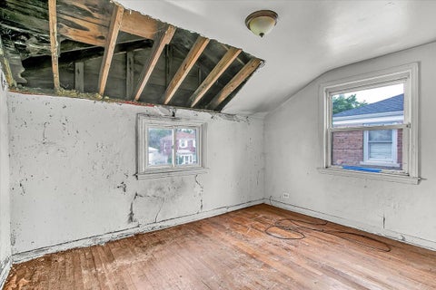 Tiny photo for 9846 S Calhoun Avenue, Chicago, IL 60617 (MLS # 12667895)