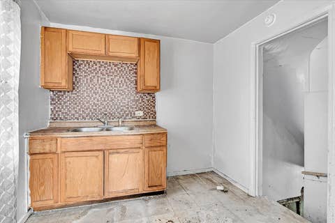 Tiny photo for 9846 S Calhoun Avenue, Chicago, IL 60617 (MLS # 12667895)