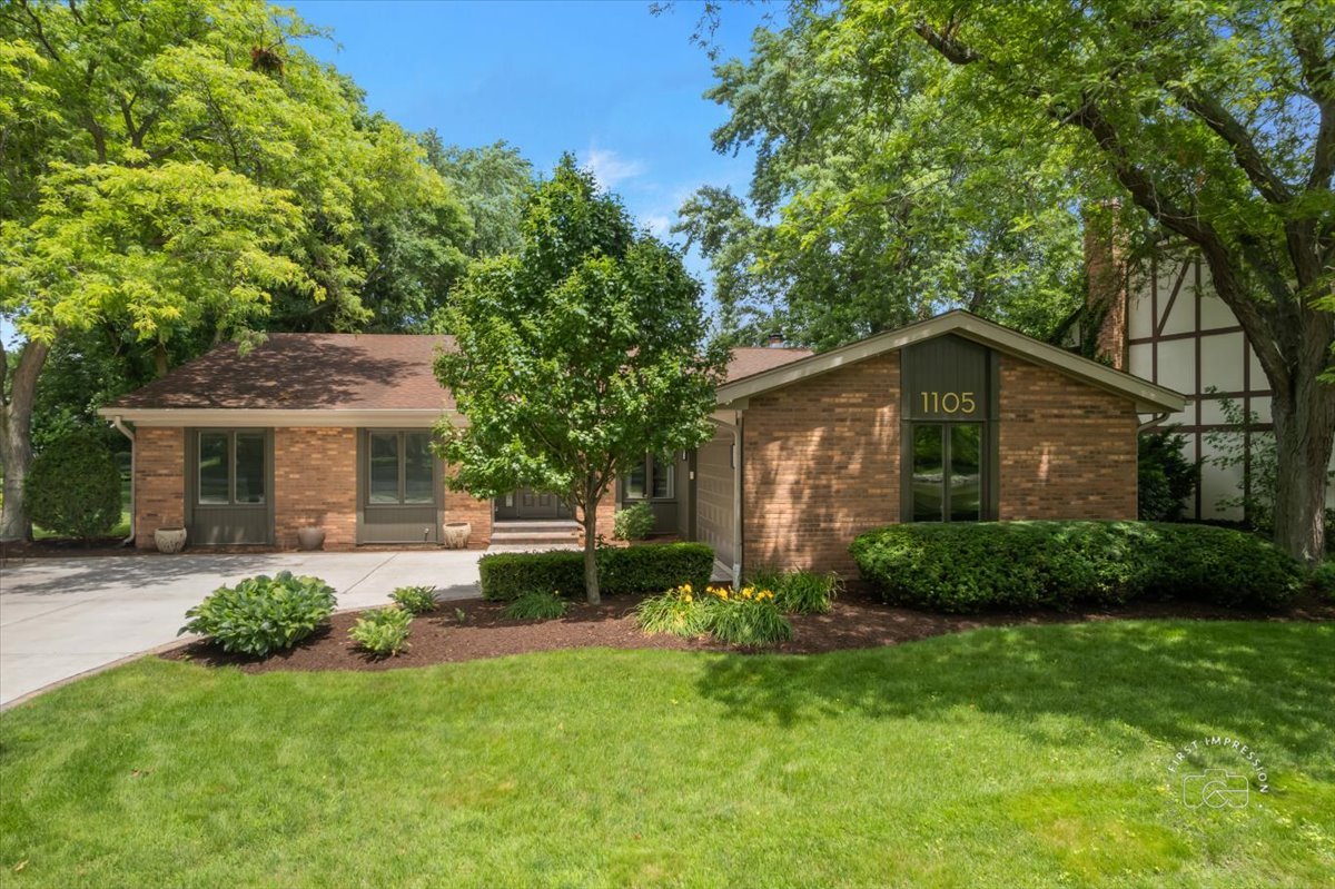 1105 W Bauer Road