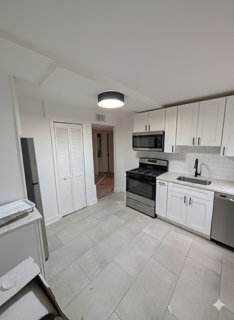 1362 N Bosworth Avenue B3