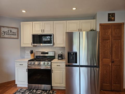 Tiny photo for 122 Arbor Avenue, Sugar Grove, IL 60554 (MLS # 12502955)