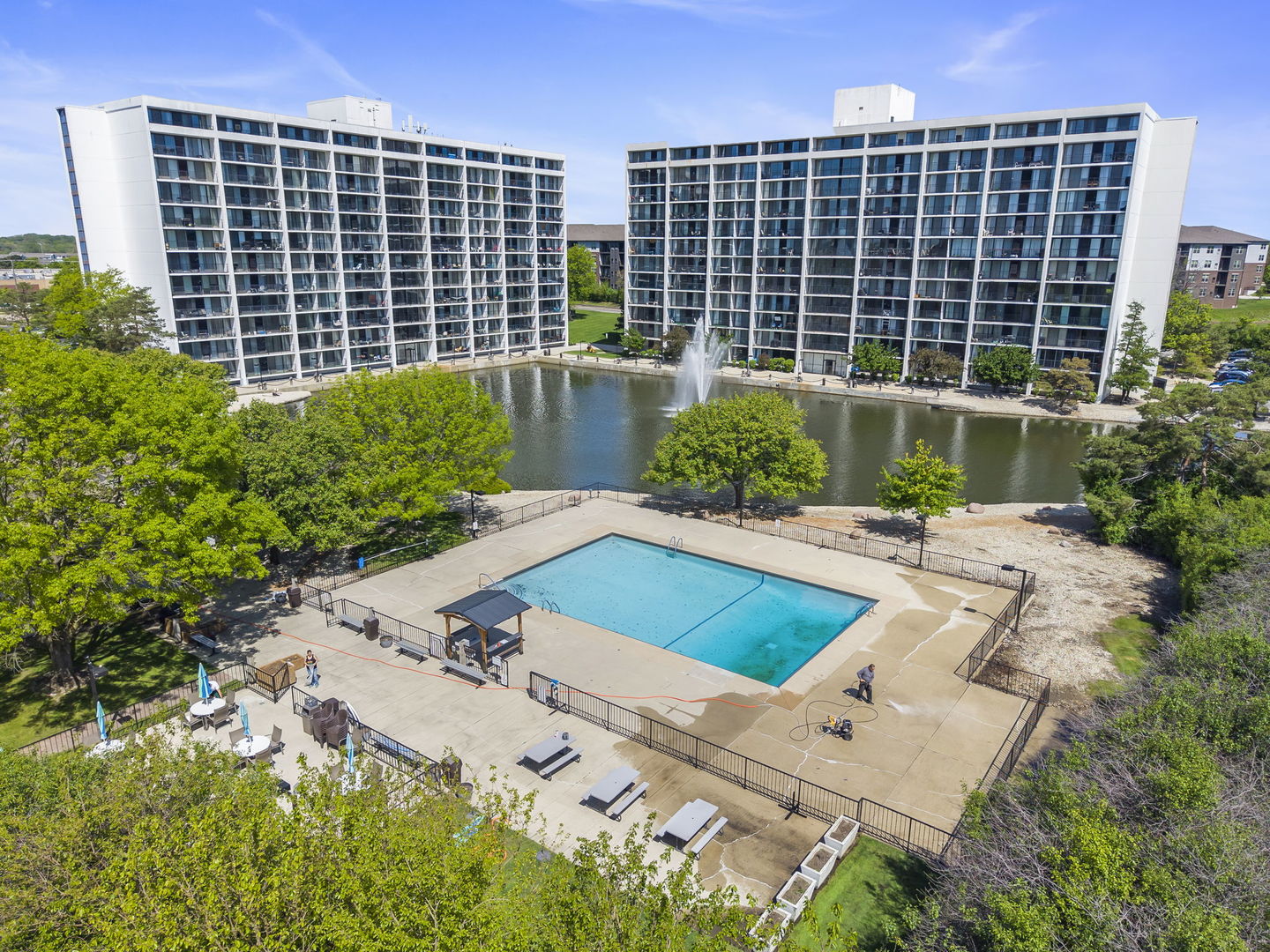 2005 S Finley Road 1012