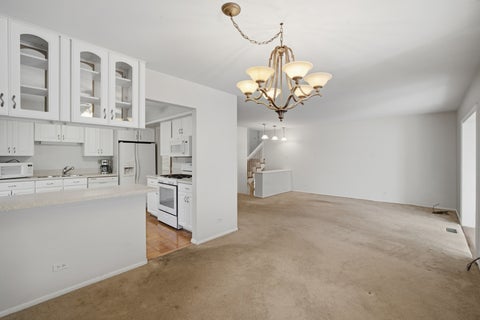Tiny photo for 23 W Suffield Drive, Arlington Heights, IL 60004 (MLS # 12795872)