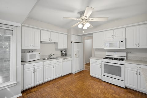 Tiny photo for 23 W Suffield Drive, Arlington Heights, IL 60004 (MLS # 12795872)