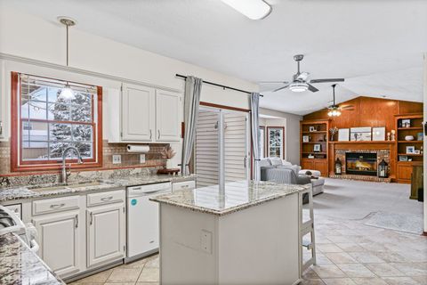 Tiny photo for 3 Earls Court, Bloomington, IL 61704 (MLS # 12523678)