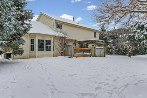 Tiny photo for 3 Earls Court, Bloomington, IL 61704 (MLS # 12523678)