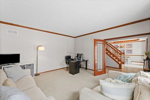 Tiny photo for 3 Earls Court, Bloomington, IL 61704 (MLS # 12523678)