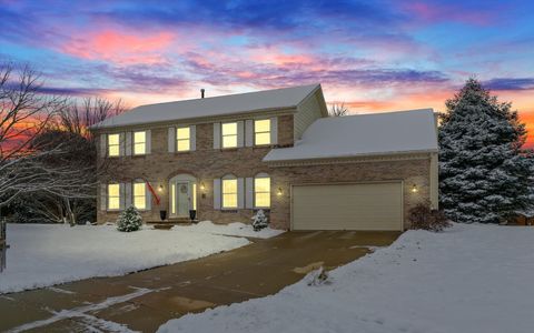 Tiny photo for 3 Earls Court, Bloomington, IL 61704 (MLS # 12523678)
