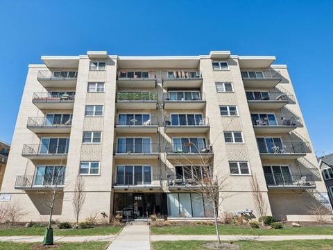 Photo of 215 Marengo Avenue #3A, Forest Park, IL 60130 (MLS # 12604542)