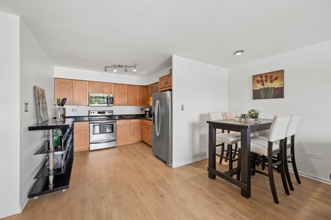 Tiny photo for 201 S Maple Avenue #106, Oak Park, IL 60302 (MLS # 12647173)