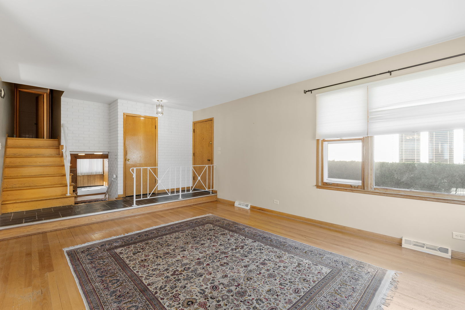 8556 N Oriole Avenue