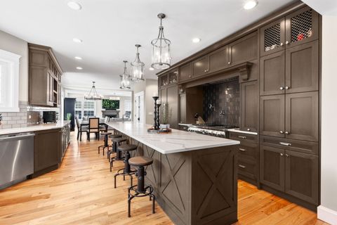 Tiny photo for 205 W Cook Avenue, Libertyville, IL 60048 (MLS # 12514777)