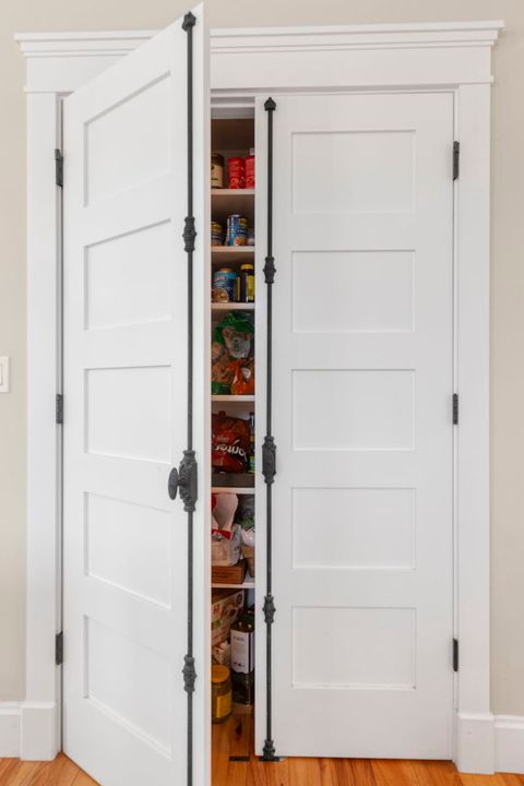 Tiny photo for 205 W Cook Avenue, Libertyville, IL 60048 (MLS # 12514777)