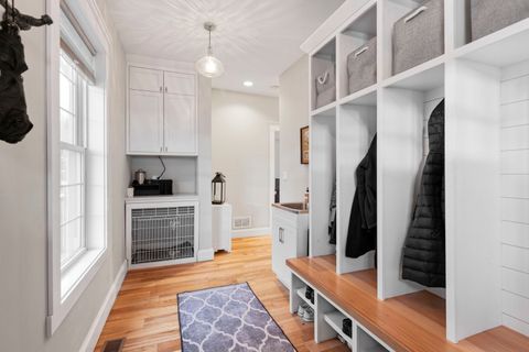 Tiny photo for 205 W Cook Avenue, Libertyville, IL 60048 (MLS # 12514777)