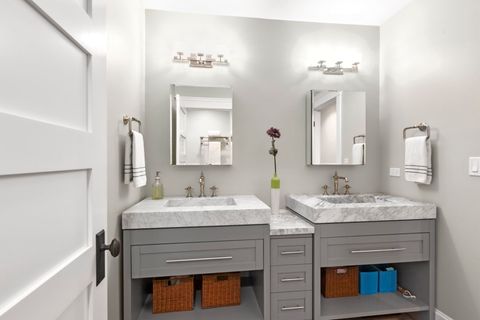 Tiny photo for 205 W Cook Avenue, Libertyville, IL 60048 (MLS # 12514777)