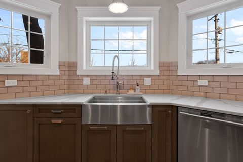 Tiny photo for 205 W Cook Avenue, Libertyville, IL 60048 (MLS # 12514777)