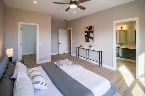 Tiny photo for 4704 S St Lawrence Avenue #4W, Chicago, IL 60615 (MLS # 12445314)