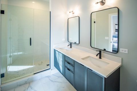 Tiny photo for 4704 S St Lawrence Avenue #4W, Chicago, IL 60615 (MLS # 12445314)