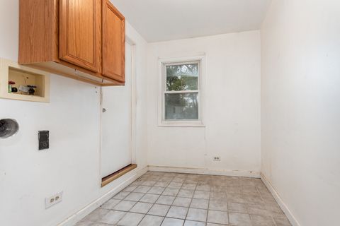 Tiny photo for 64 Macarthur Drive, Northlake, IL 60164 (MLS # 12501818)