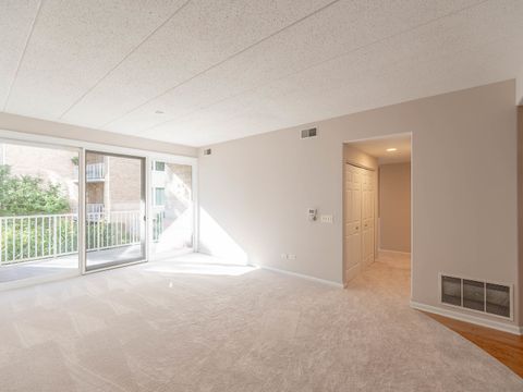 Tiny photo for 1715 Pavilion Way #205, Park Ridge, IL 60068 (MLS # 12486520)