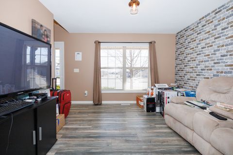 Tiny photo for 1517 Kell Avenue, Bloomington, IL 61705 (MLS # 12555569)