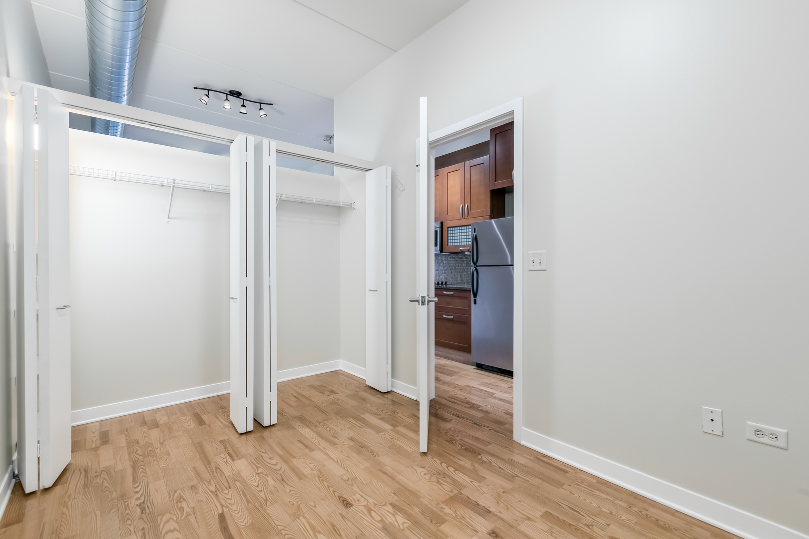 660 W WAYMAN Street 202B