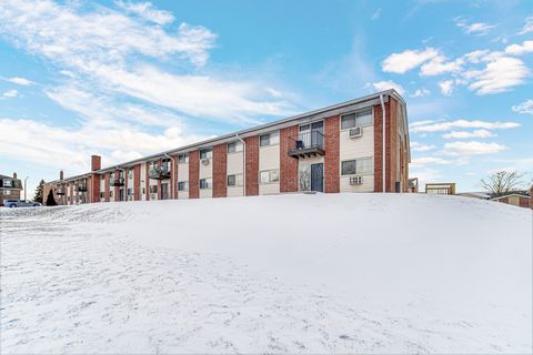 Tiny photo for 680 Marilyn Avenue #110, Glendale Heights, IL 60139 (MLS # 12553695)